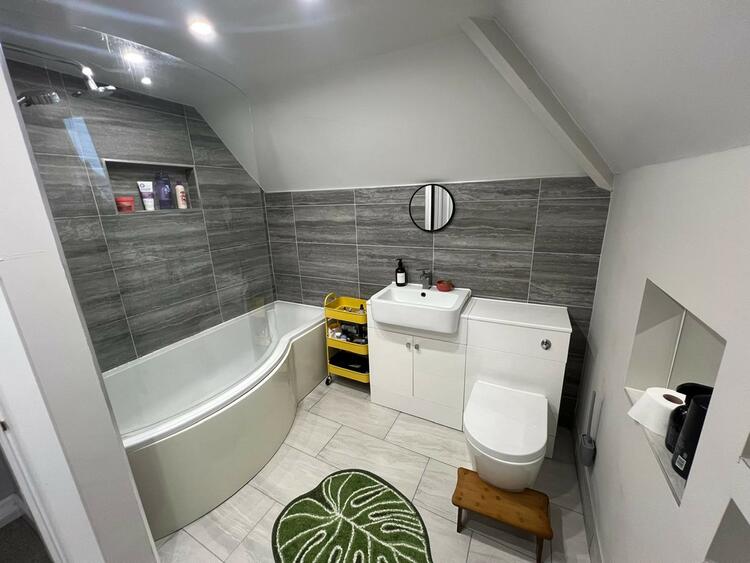 Flat 3, 14 Shakespeare Road, Heene, Worthing, West Sussex BN11 4AR