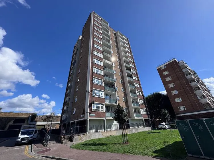 Flat 21, Landmann House, Rennie Estate, London SE16 3PF