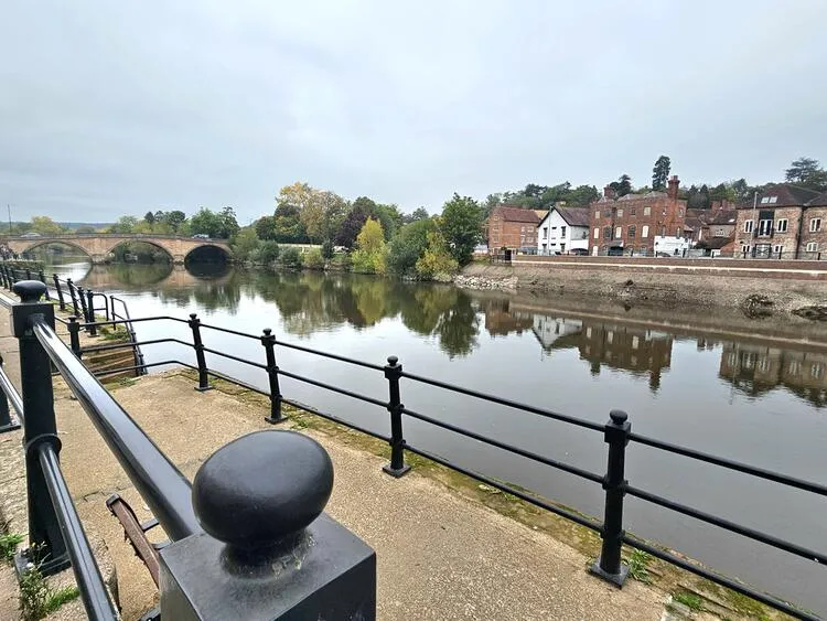 Flat 3, Telford Court, Severn Side South, Bewdley, Worcestershire DY12 2DX