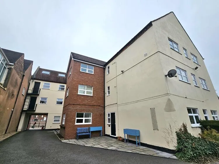 Flat 3, Telford Court, Severn Side South, Bewdley, Worcestershire DY12 2DX