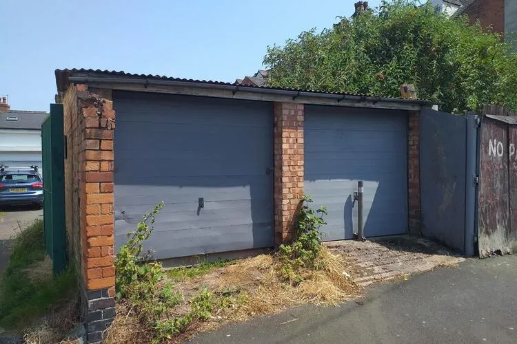 38 Bournville Lane, Stirchley, Birmingham B30 2LN
