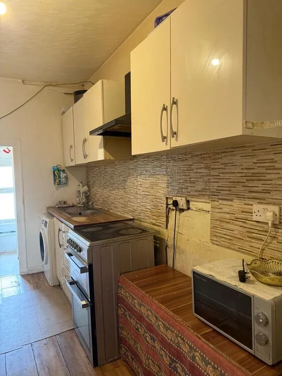 40 and 40A Daisy Hill, Dewsbury WF13 1LH