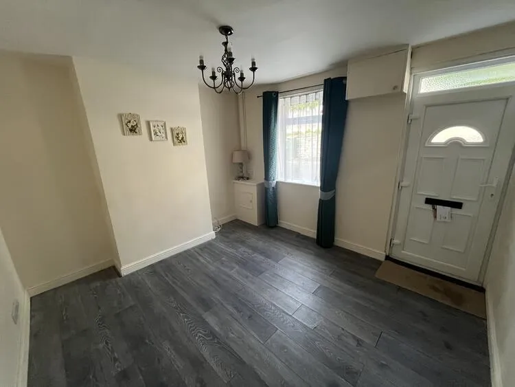 36 Mayfield Road, Ashbourne, Derbyshire DE6 1AR