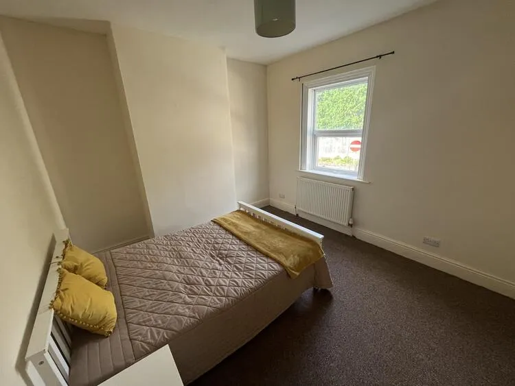 36 Mayfield Road, Ashbourne, Derbyshire DE6 1AR