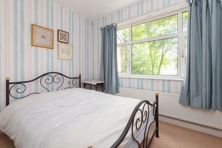 35 Wingate Drive, Whitefield, Manchester M45 7GX