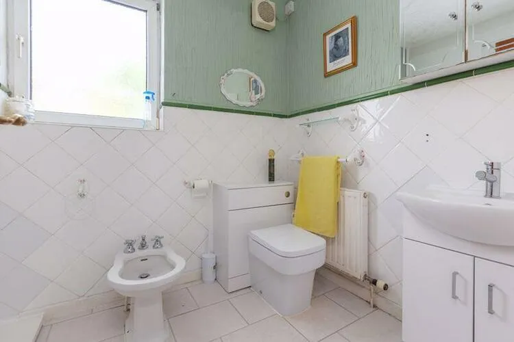 35 Wingate Drive, Whitefield, Manchester M45 7GX