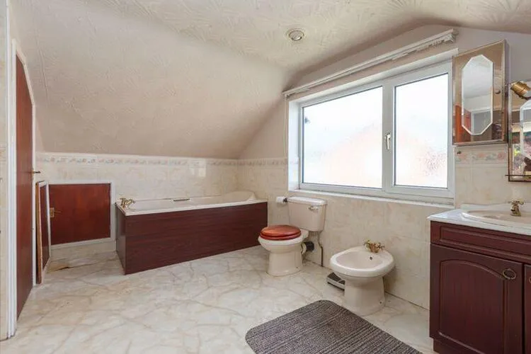 35 Wingate Drive, Whitefield, Manchester M45 7GX