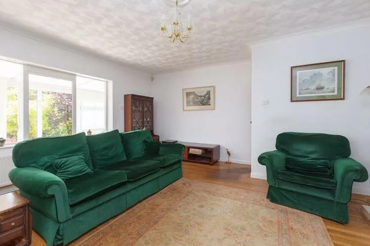 35 Wingate Drive, Whitefield, Manchester M45 7GX
