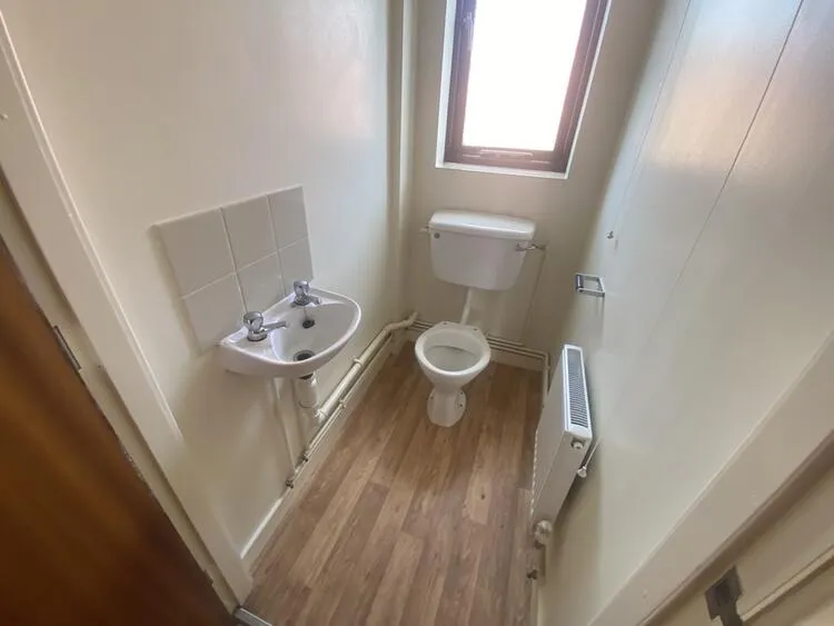 10 St. James Park, Wakefield WF1 4EU