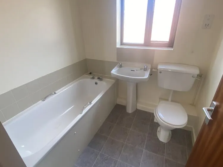10 St. James Park, Wakefield WF1 4EU