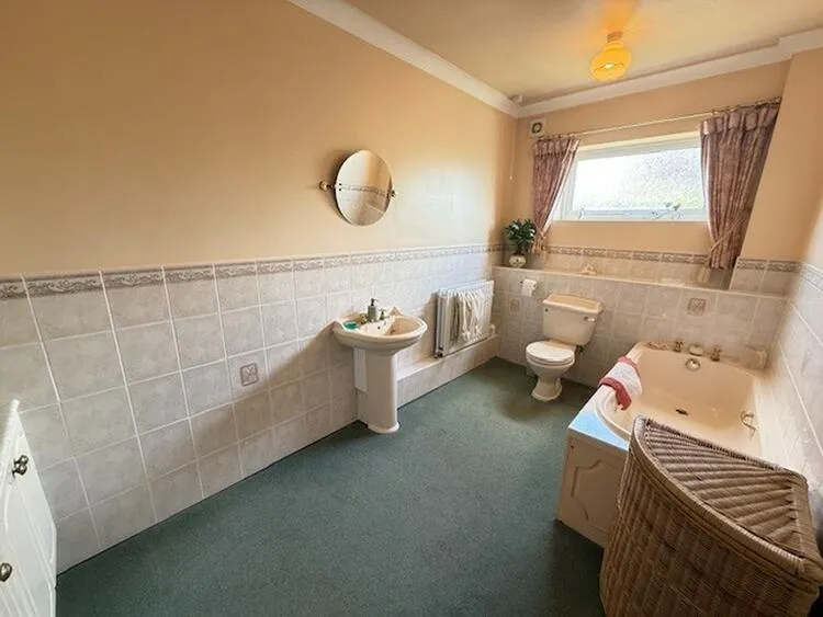 211 Wild Hill, Sutton-In-Ashfield NG17 3JF