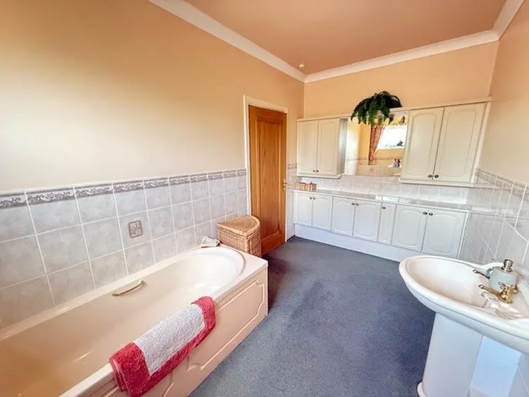 211 Wild Hill, Sutton-In-Ashfield NG17 3JF