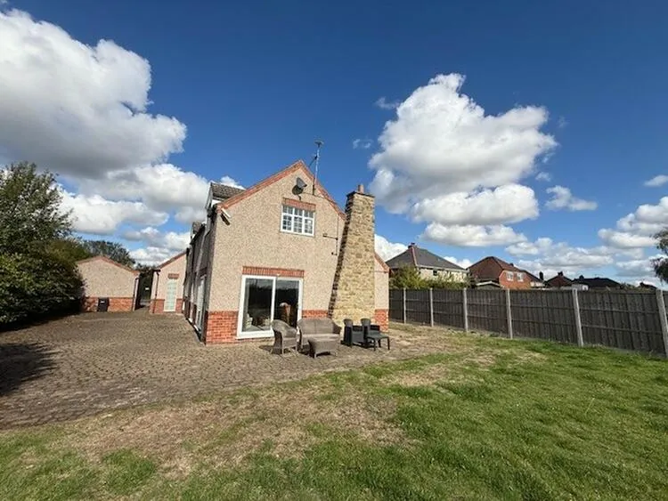 211 Wild Hill, Sutton-In-Ashfield NG17 3JF