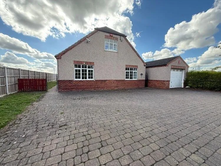 211 Wild Hill, Sutton-In-Ashfield NG17 3JF