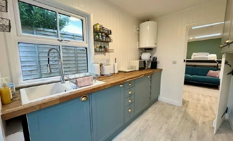 Little Star (Rear of Star cottages), New Village, Freshwater, Isle of Wight PO40 9HU