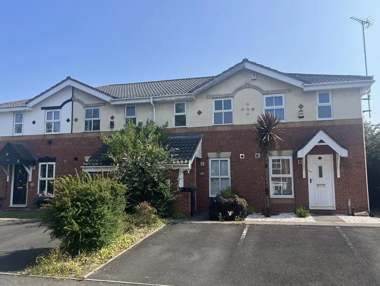 32 Victoria Gardens, Cradley Heath, West Midlands B64 5LX