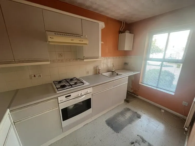 32 Victoria Gardens, Cradley Heath, West Midlands B64 5LX