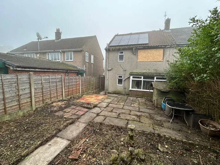 107 Windermere Road, Middleton, Manchester M24 5WF