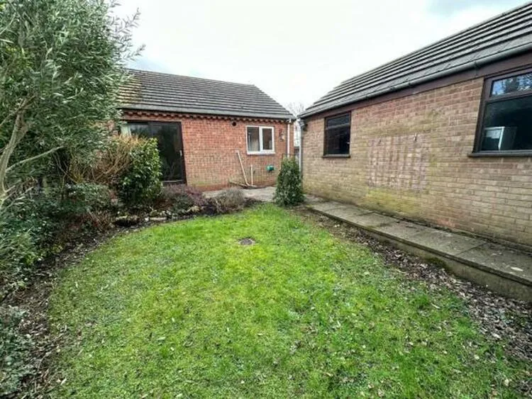 5 Harvest Hill, Midway, Swadlincote, Derbyshire DE11 0XA