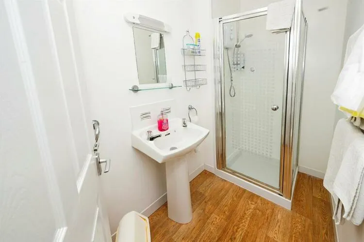 10 Saxby Avenue, Skegness, Lincolnshire PE25 3JZ