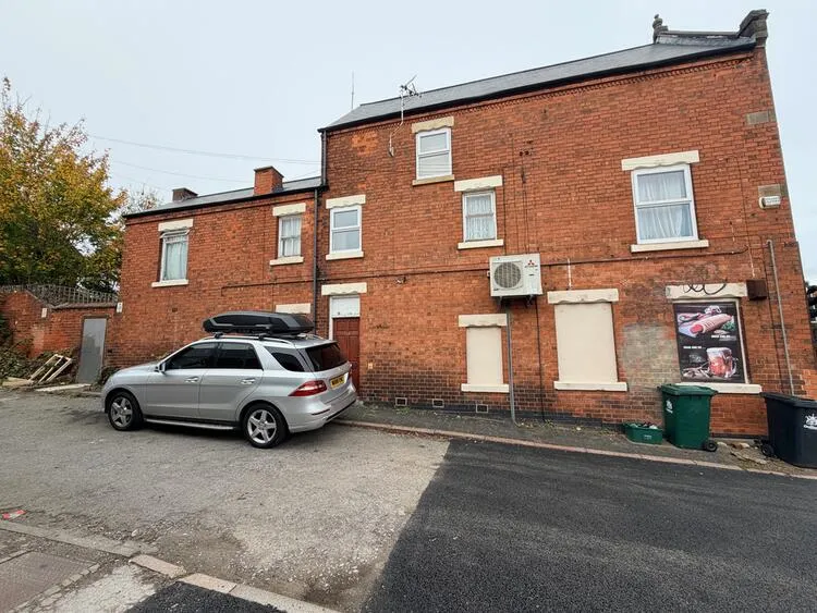 33 Mansfield Road, Daybrook, Nottingham NG5 6AJ