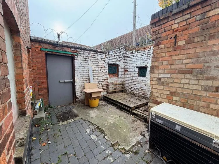 33 Mansfield Road, Daybrook, Nottingham NG5 6AJ