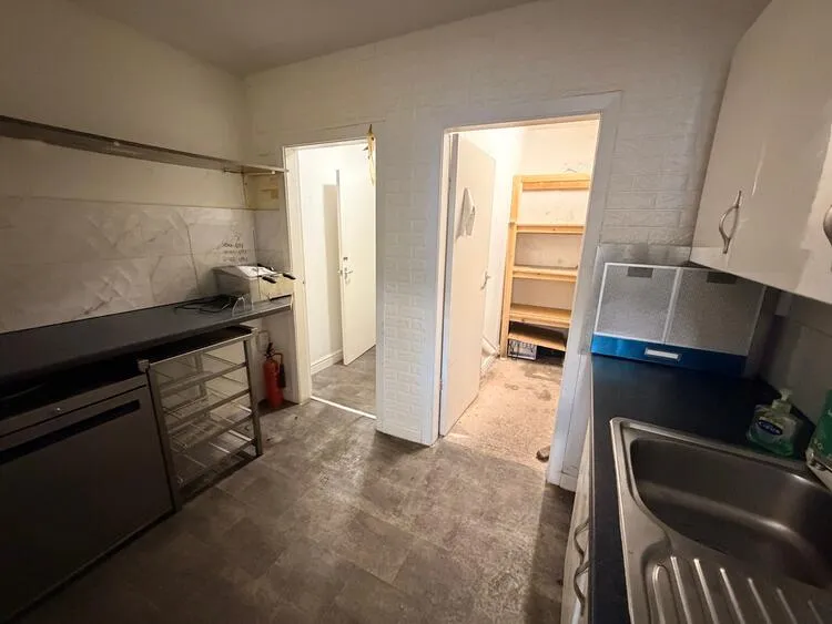 33 Mansfield Road, Daybrook, Nottingham NG5 6AJ