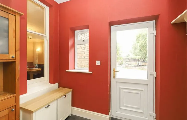 2 Avondale Road, Chesterfield S40 4TF