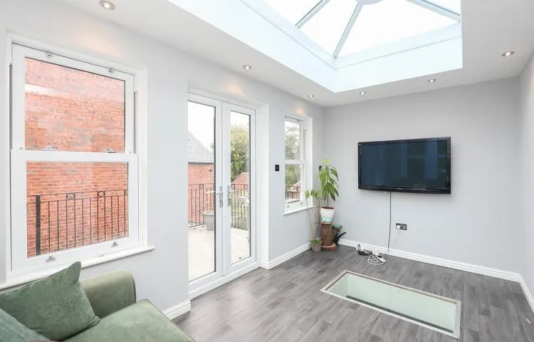 2 Avondale Road, Chesterfield S40 4TF