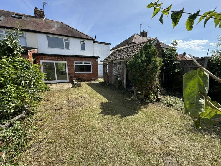 13 Sefton Avenue, York YO31 9LR