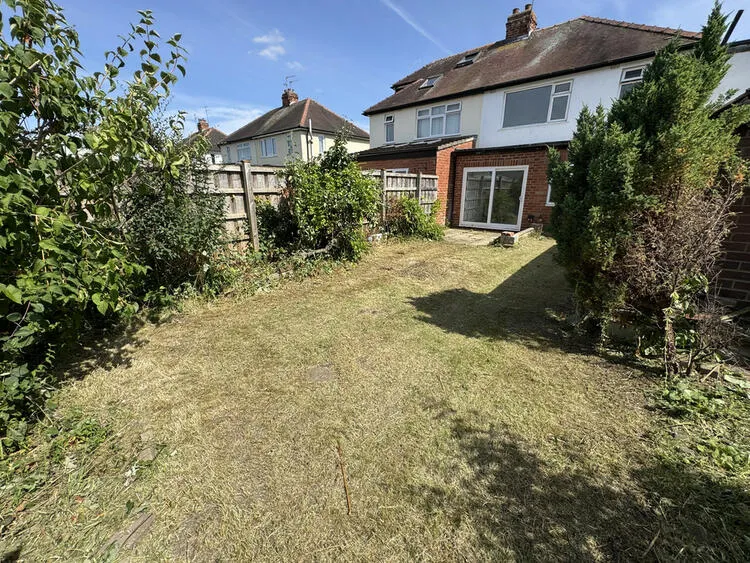 13 Sefton Avenue, York YO31 9LR