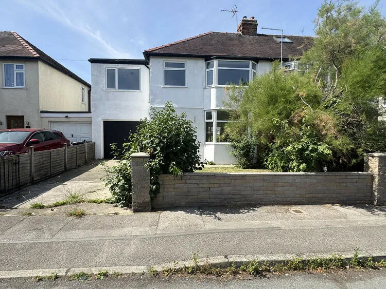 13 Sefton Avenue, York YO31 9LR