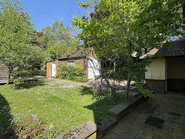 522 Burton Road, Littleover, Derby DE23 6FN