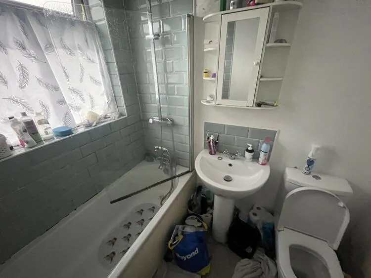 23 Bridevale Road, Leicester, Leicestershire LE2 8DA