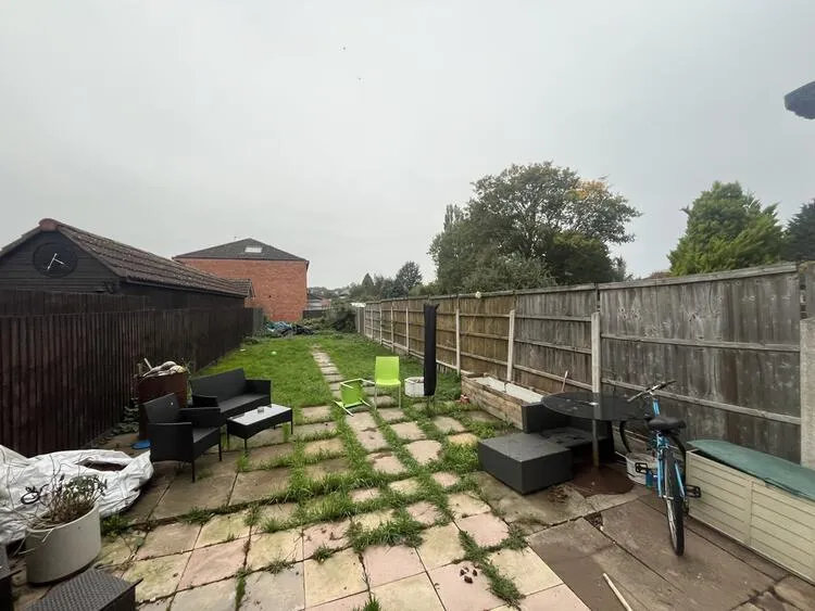 23 Bridevale Road, Leicester, Leicestershire LE2 8DA