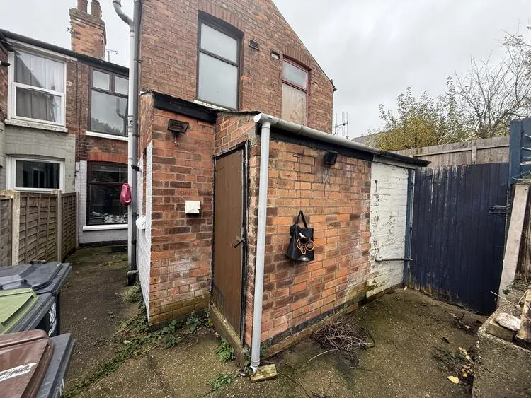 36 Garden City, Carlton, Nottingham NG4 3EA