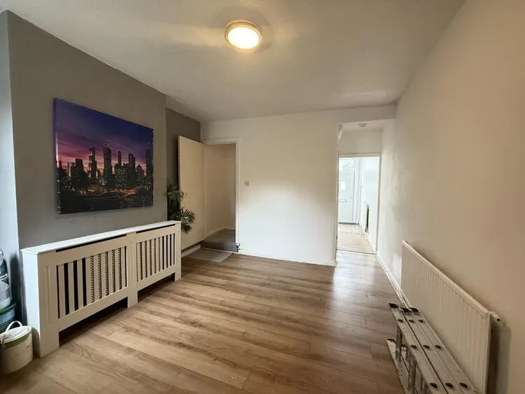 36 Garden City, Carlton, Nottingham NG4 3EA