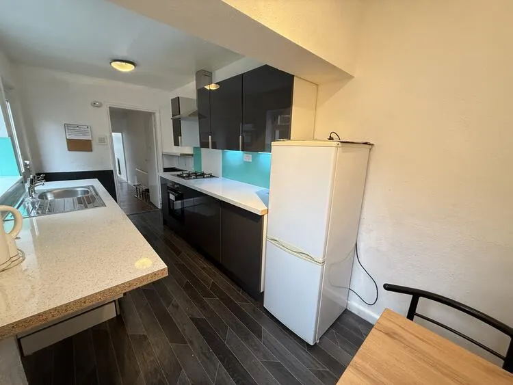 36 Garden City, Carlton, Nottingham NG4 3EA