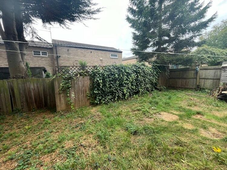 71 Holyrood Walk, Corby, Northamptonshire NN18 9JD
