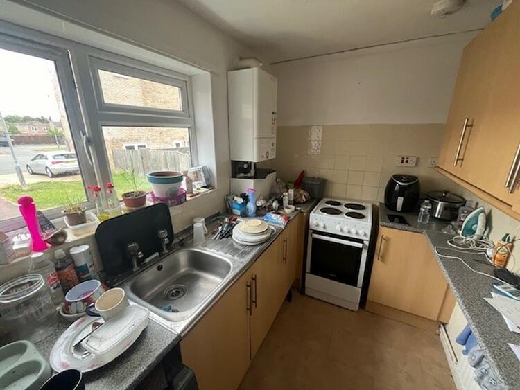 71 Holyrood Walk, Corby, Northamptonshire NN18 9JD