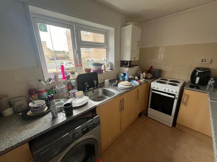 71 Holyrood Walk, Corby, Northamptonshire NN18 9JD