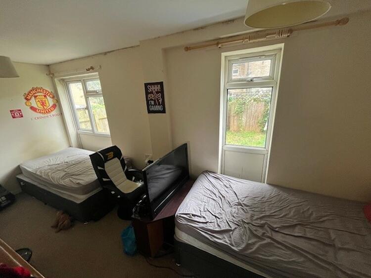 71 Holyrood Walk, Corby, Northamptonshire NN18 9JD