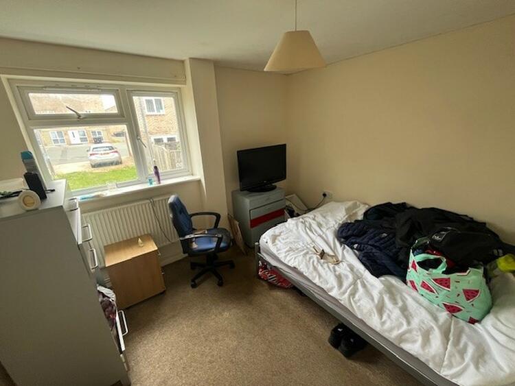 71 Holyrood Walk, Corby, Northamptonshire NN18 9JD