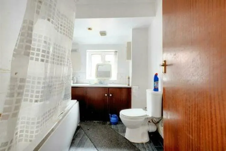 66 Station Road, Sandiacre, Nottingham NG10 5AP