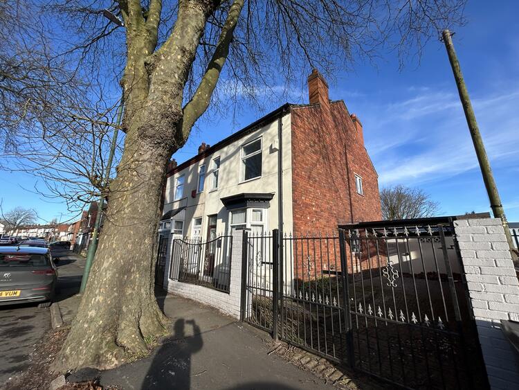 450 Bloxwich Road, Walsall WS3 2UY