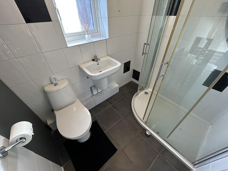 450 Bloxwich Road, Walsall WS3 2UY