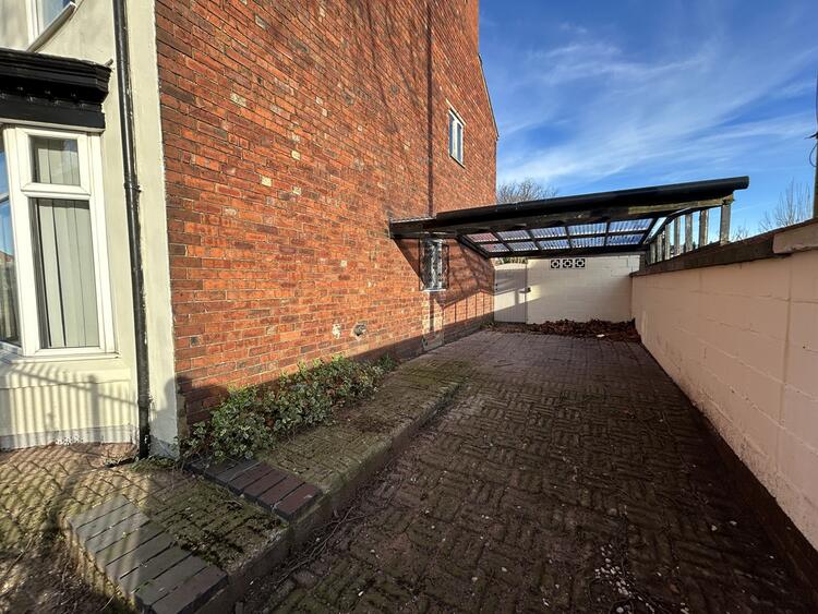 450 Bloxwich Road, Walsall WS3 2UY