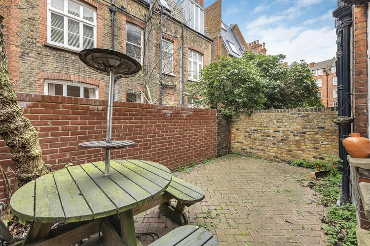 176A New Kings Road, London SW6 4NE