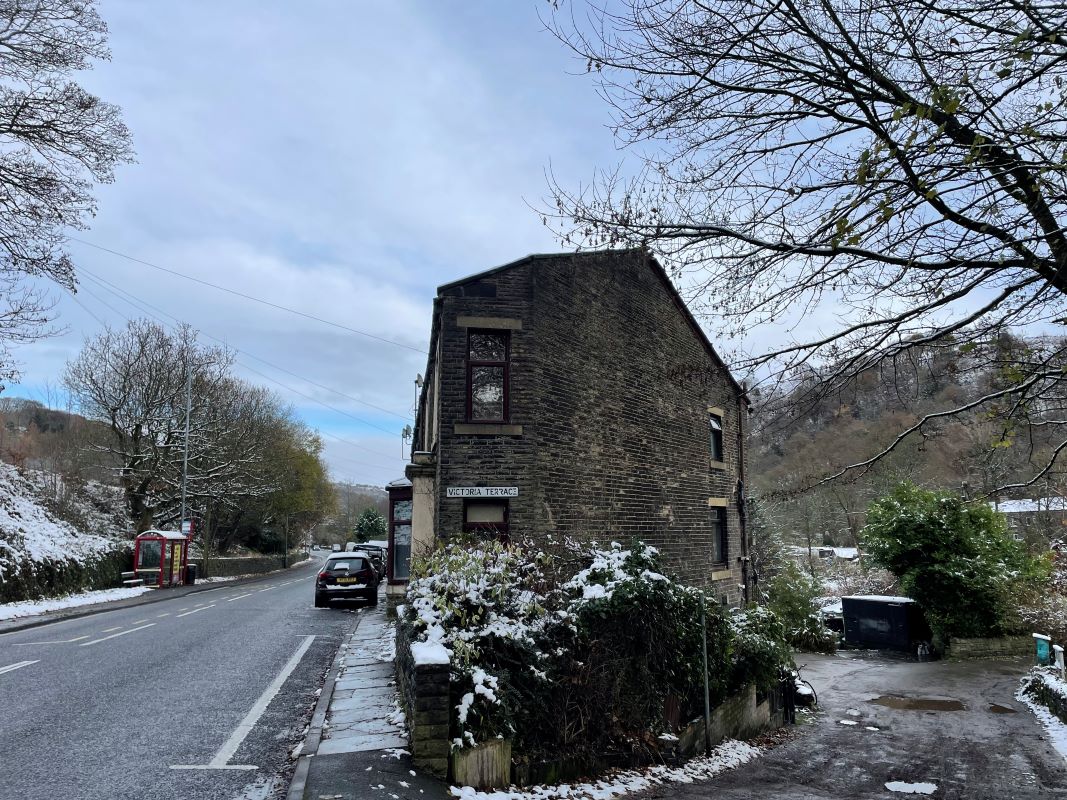 550 Halifax Road, Todmorden, Lancashire, OL14 6DQ