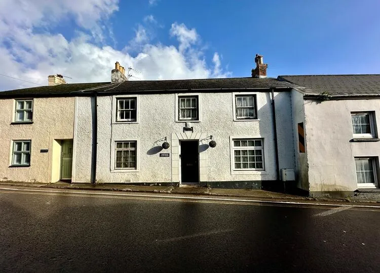 Wayside, Tyringham Road, Lelant, St. Ives TR26 3LJ